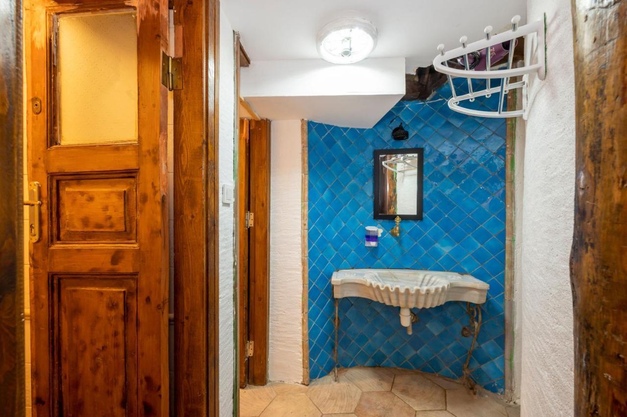 Taksim Antique Hotel อิสตันบูล ภายนอก รูปภาพ