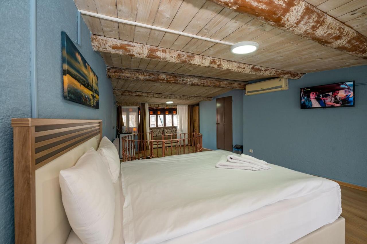 Taksim Antique Hotel อิสตันบูล ภายนอก รูปภาพ
